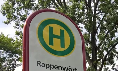 Ein Haltestellenschild an der Haltestelle Rappenwört