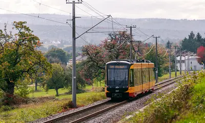 Eine Stadtbahn der Linie S11
