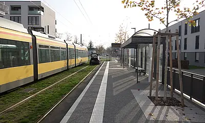 Ansicht einer Haltestelle.